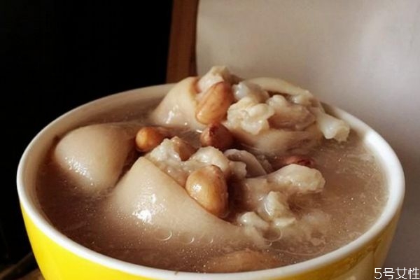花生豬腳湯怎么做好吃 花生豬腳湯的簡單做法